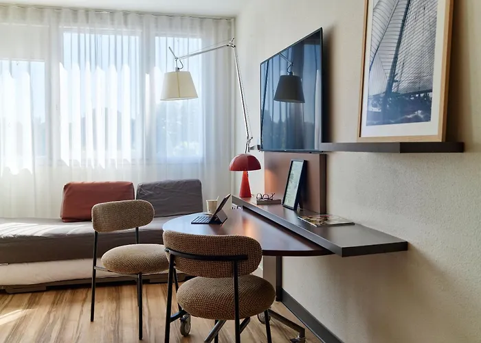 Saint-Denis (Seine-Saint-Denis) Hotels