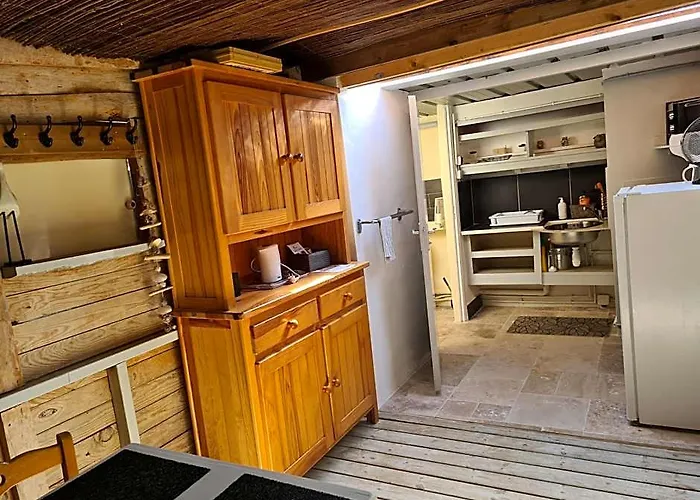 Gite Insolite Vue Sur Le Ciel Etoile , Cuisine, Salle D Eau, 2 Chambres , Proche Du Zoo De La Palmyre Les Mathes