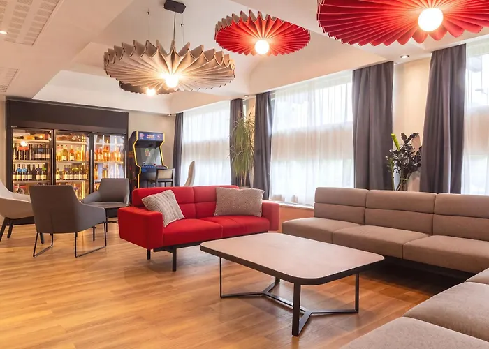 Hotel ibis Lyon Est Bron