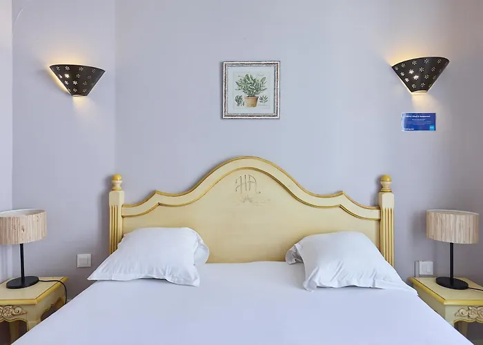 Hôtel l'Arena Fréjus Avec Terrain de Golf