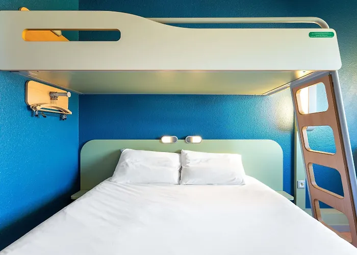 ibis budget Mâcon Nord Avec Terrain de Golf