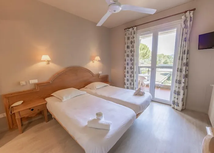 ULVF Hôtel Castel Luberon Apt
