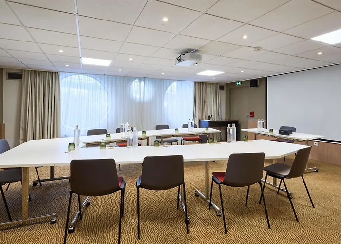 Novotel Paris La Defense Esplanade Courbevoie