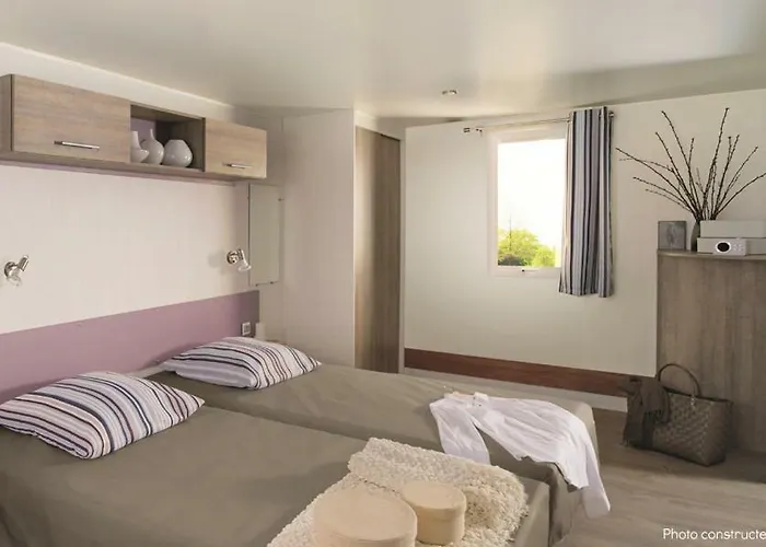 Hôtel Camping La Barque à Saint Aygulf