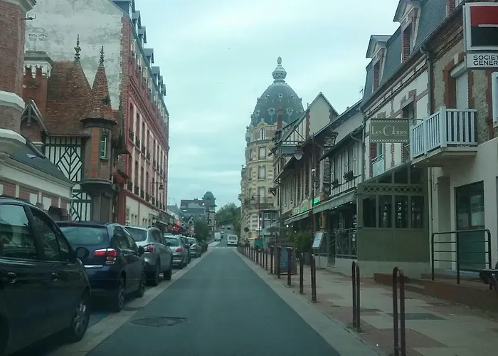 appartement proche mer avec jardin ensoleillé Houlgate
