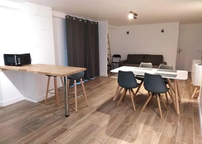 Appartement "Le Clos" Pour 4 Personnes Avec Un Parking Prive Saint-Nectaire