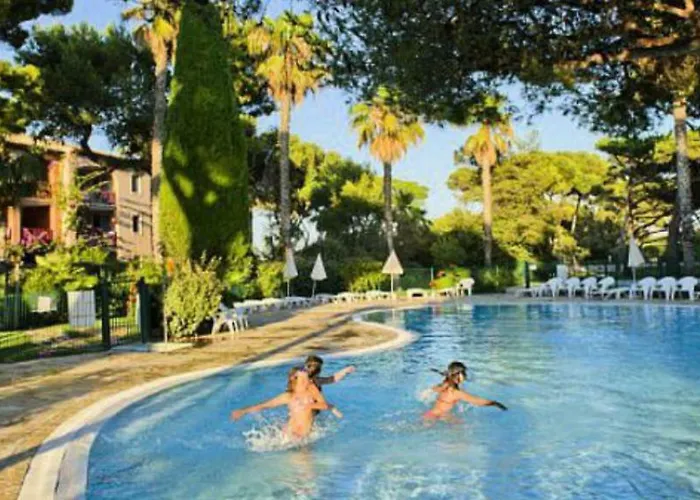 Entre Mer Et Piscine Hyères
