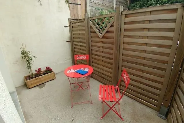 Maisonette En Hypercentre Calme Avec Terrasse Cholet