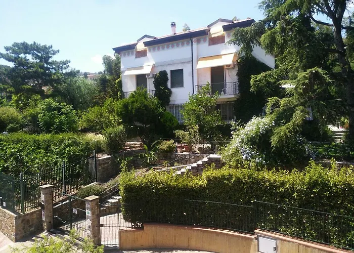 Cà De Rossana Bed&Breakfast San Remo