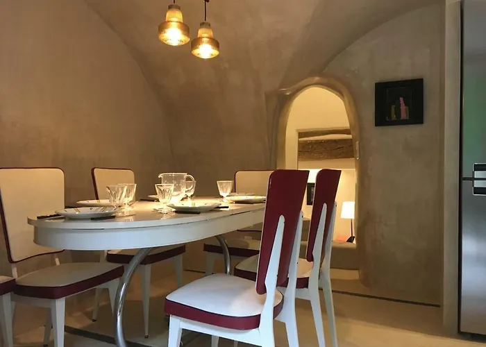 La Calade, maison de village Gordes Privée